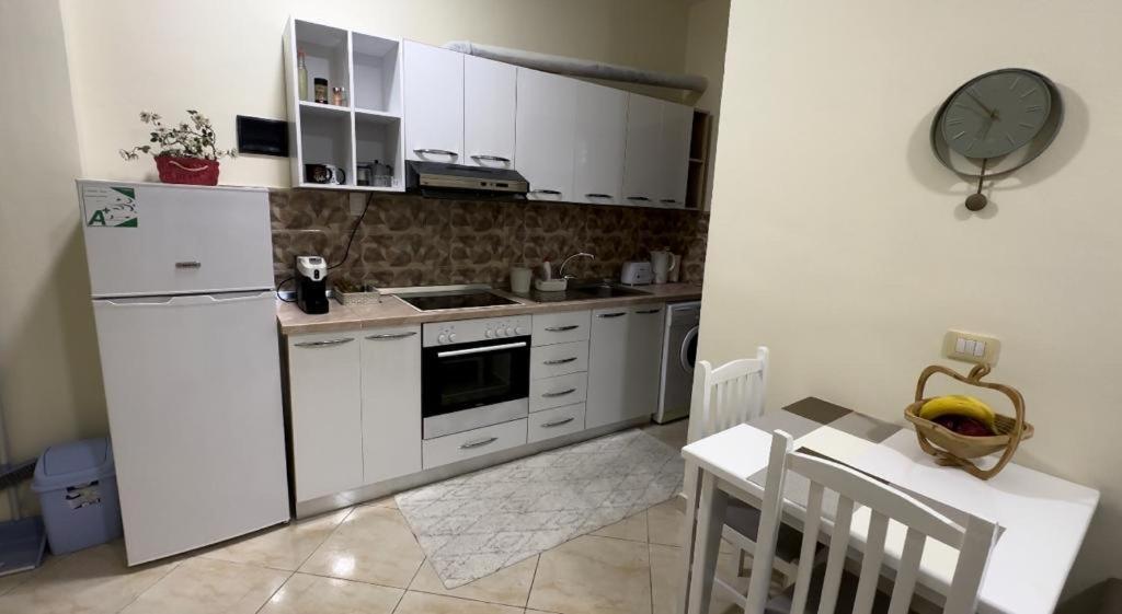 Villa Apartments S&F City Centre Tirana Exteriör bild
